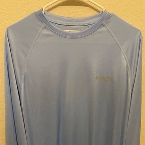 mens light blue long sleeve water classic shirt in a size medium